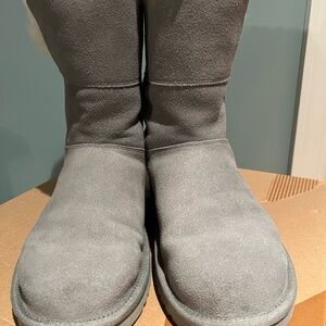 Koolaburra Gray Zip Up Boots